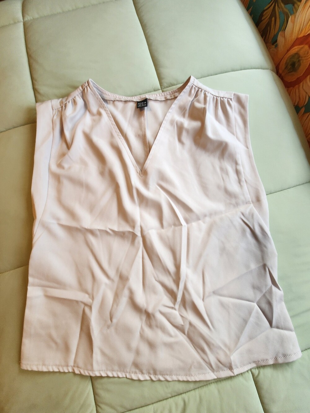 SHEIN Light Beige V-Neck Sleeveless Top No Stains Good For Layering